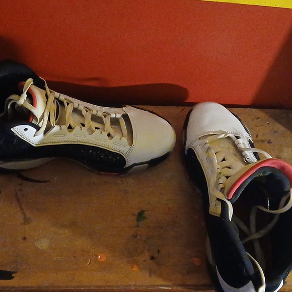 Jordan's - Picture 2 of 8